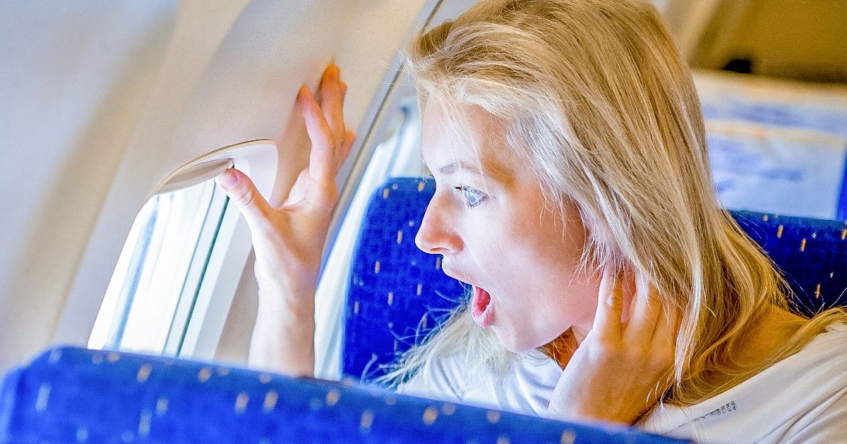 12 Maneiras simples de superar o medo de viajar de avião Incrível