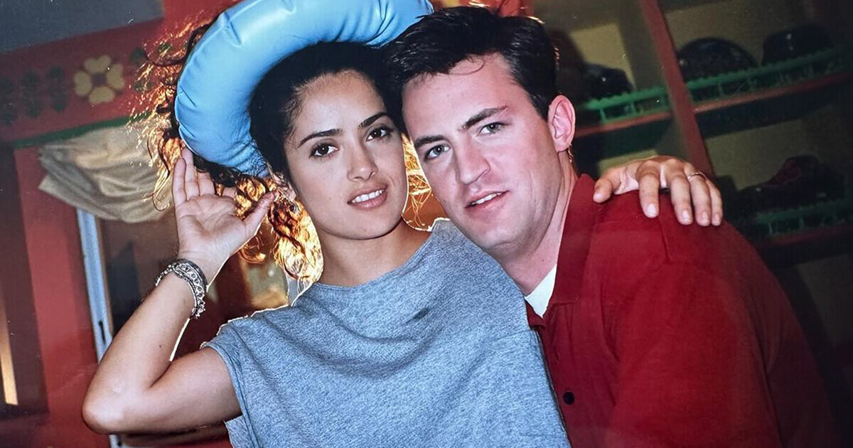 Salma Hayek posta tributo emocional a Matthew Perry, deixando mais de 3 milhões de pessoas em lágrimas