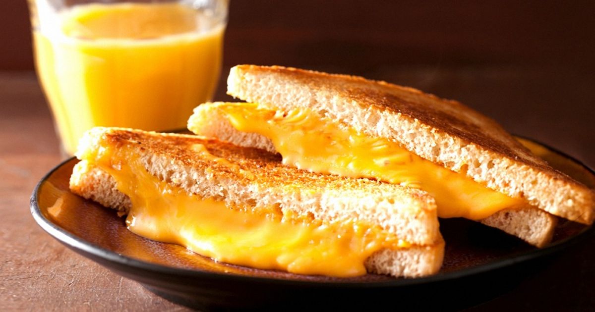 Pesquisas comprovam: as pessoas que amam queijo vivem mais