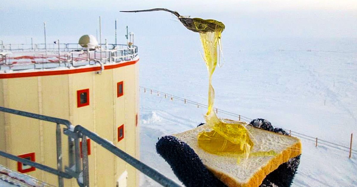 Como fica a comida a −70°C (Spoiler: fica impossível comer)