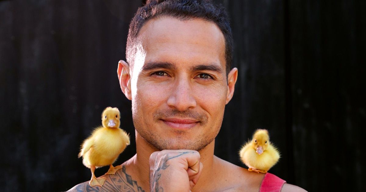 Bombeiros australianos posam para o calendário beneficiente de 2021 para ajudar a vida selvagem afetada por incêndios (15 fotos) Bombeiros australianos posam para o calendário beneficiente de 2021 para ajudar a vida selvagem afetada por incêndios (15 fotos)