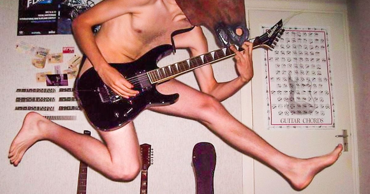 Moda de postar fotos usando máscara de cavalo sacode as redes sociais