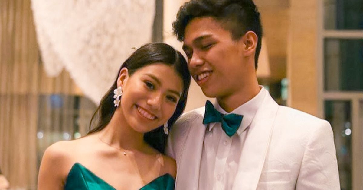 Fã de Harry Potter desenha, costura e pinta o próprio vestido de formatura em homenagem à saga Fã de Harry Potter desenha, costura e pinta o próprio vestido de formatura em homenagem à saga