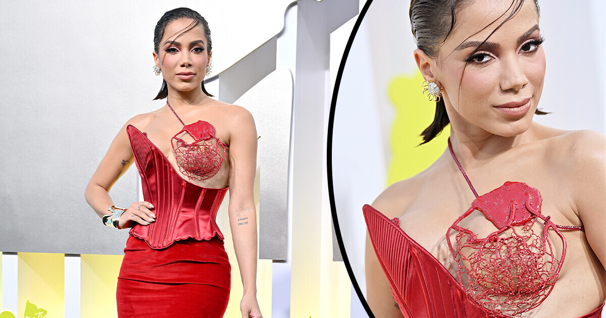 20+ Famosos que hipnotizaram todo mundo com seus trajes inusitados no tapete vermelho 20+ Famosos que hipnotizaram todo mundo com seus trajes inusitados no tapete vermelho