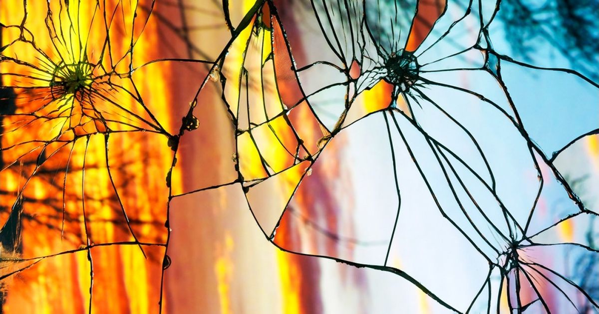 26 Fotos que seriam normais não fosse pelas imagens que refletem 26 Fotos que seriam normais não fosse pelas imagens que refletem