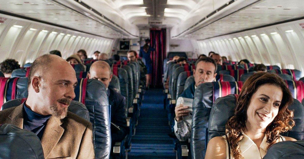 Seu futuro amor pode estar em sua próxima viagem de avião, diz estudo