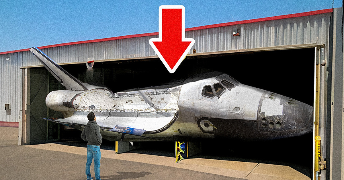 Ele encontrou um foguete da NASA em um depósito