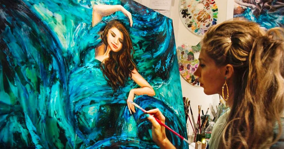 A incrível artista que retrata o mar com formas femininas