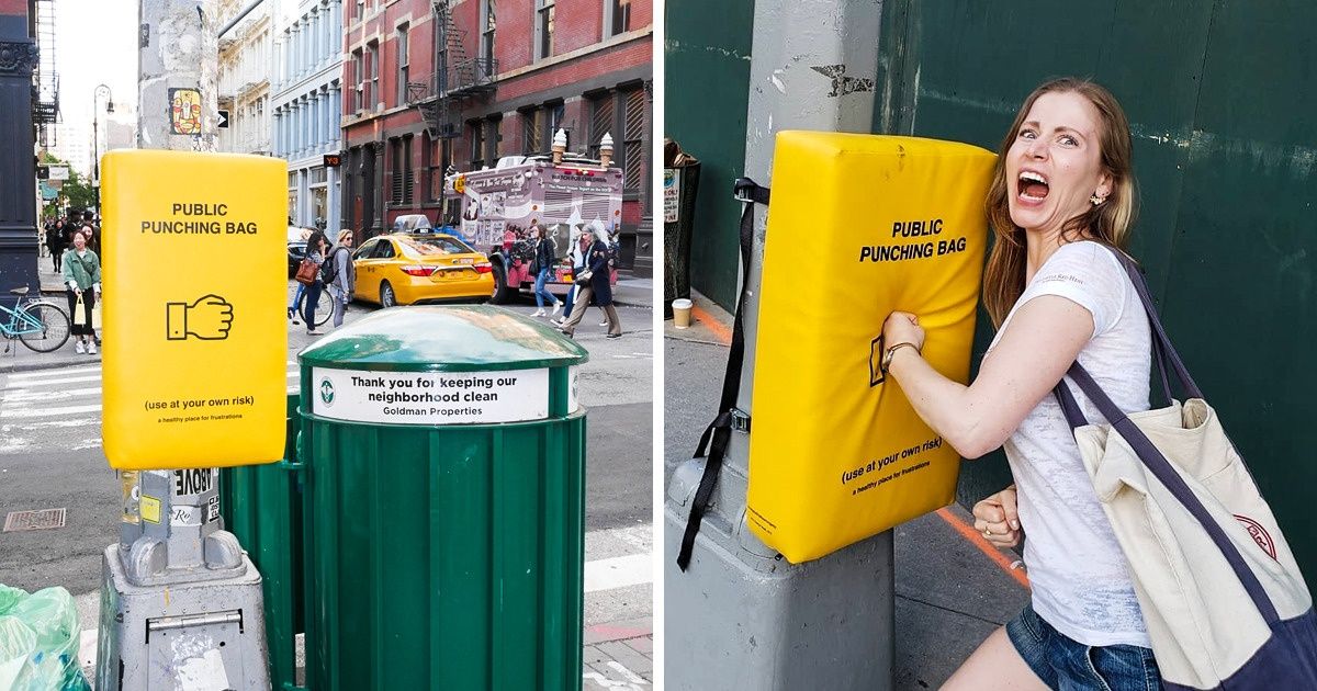 Sacos de pancada são colocados nas ruas de Manhattan para que as pessoas liberem a sua frustração Sacos de pancada são colocados nas ruas de Manhattan para que as pessoas liberem a sua frustração