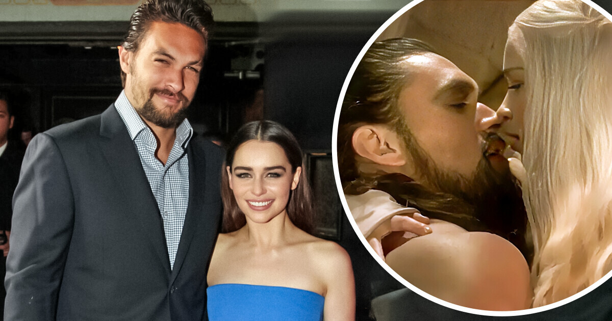 Emilia Clarke ficou chocada com a cobertura íntima de Jason Momoa ao gravar cenas quentes Emilia Clarke ficou chocada com a cobertura íntima de Jason Momoa ao gravar cenas quentes
