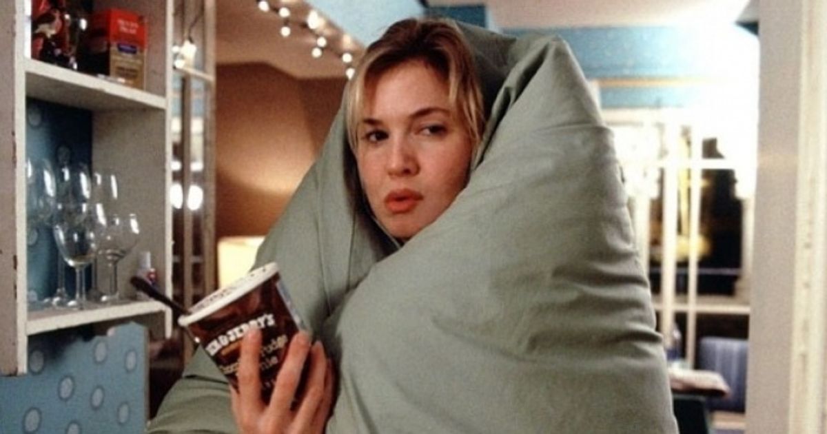10 coisas que as mulheres fazem quando estão sozinhas em casa