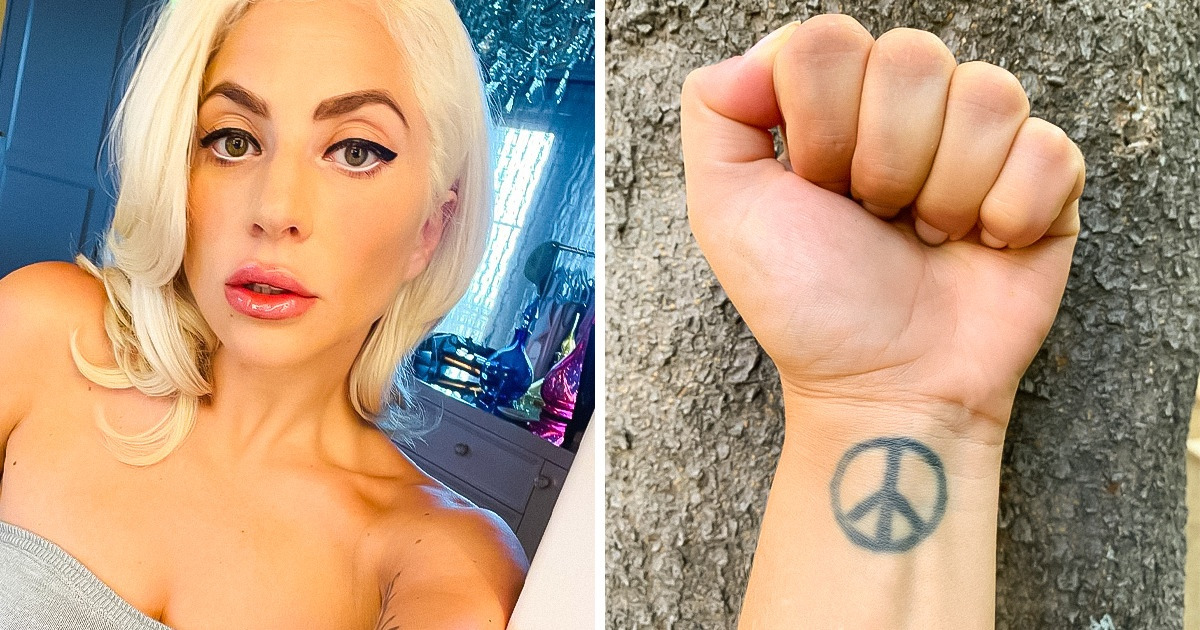 10 Famosos que revelaram tatuagens que possuem e talvez você desconheça 10 Famosos que revelaram tatuagens que possuem e talvez você desconheça