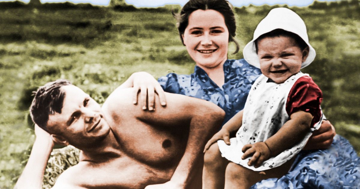 A história de amor do astronauta Yuri Gagarin, o primeiro homem a viajar pelo espaço, e de Valentina