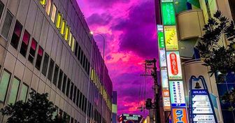 Antes da chegada do tufão Hagibis, internautas capturaram em fotos a estranha cor púrpura que dominou o céu