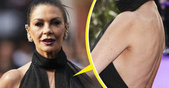 Catherine Zeta-Jones rouba cena com look ousado em estreia de “Wandinha”