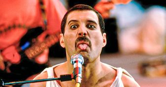 30+ Fatos pouco conhecidos sobre vida de Freddie Mercury que revelam a personalidade do ídolo sob uma nova perspectiva