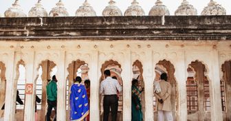 Uma fotógrafa viajou à Índia para capturar suas paletas de cores modernas