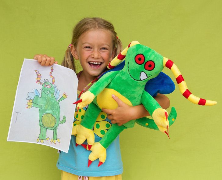Empresa cria brinquedos a partir de desenhos feitos por crianças, e eles parecem saídos de contos de fadas