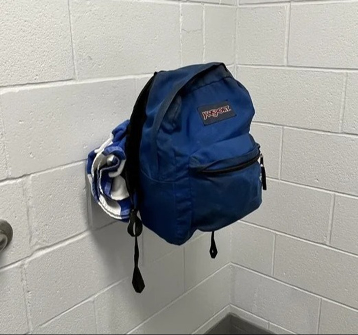 A mochila de um super-herói de verdade