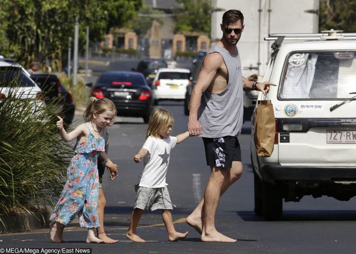 Chris Hemsworth posta foto com filho e vira motivo de piada